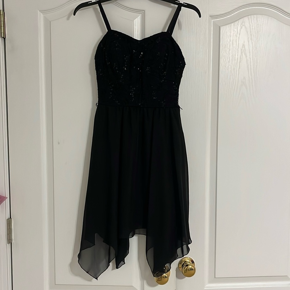 Brand: Lily Rose. Style: Short semi-formal dress. Size: S. Color: Black